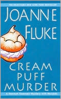 Book cover image of Cream Puff Murder (Hannah Swensen Series #11) by Joanne Fluke